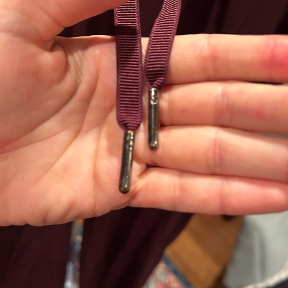 Lululemon keep moving joggers in excellent condition - Picture 10 of 16